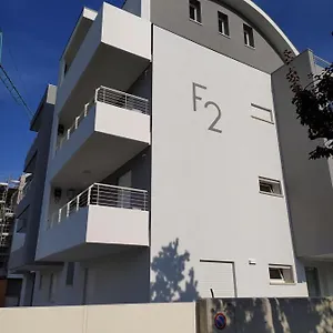 Apartment F2 - Ocean Blue