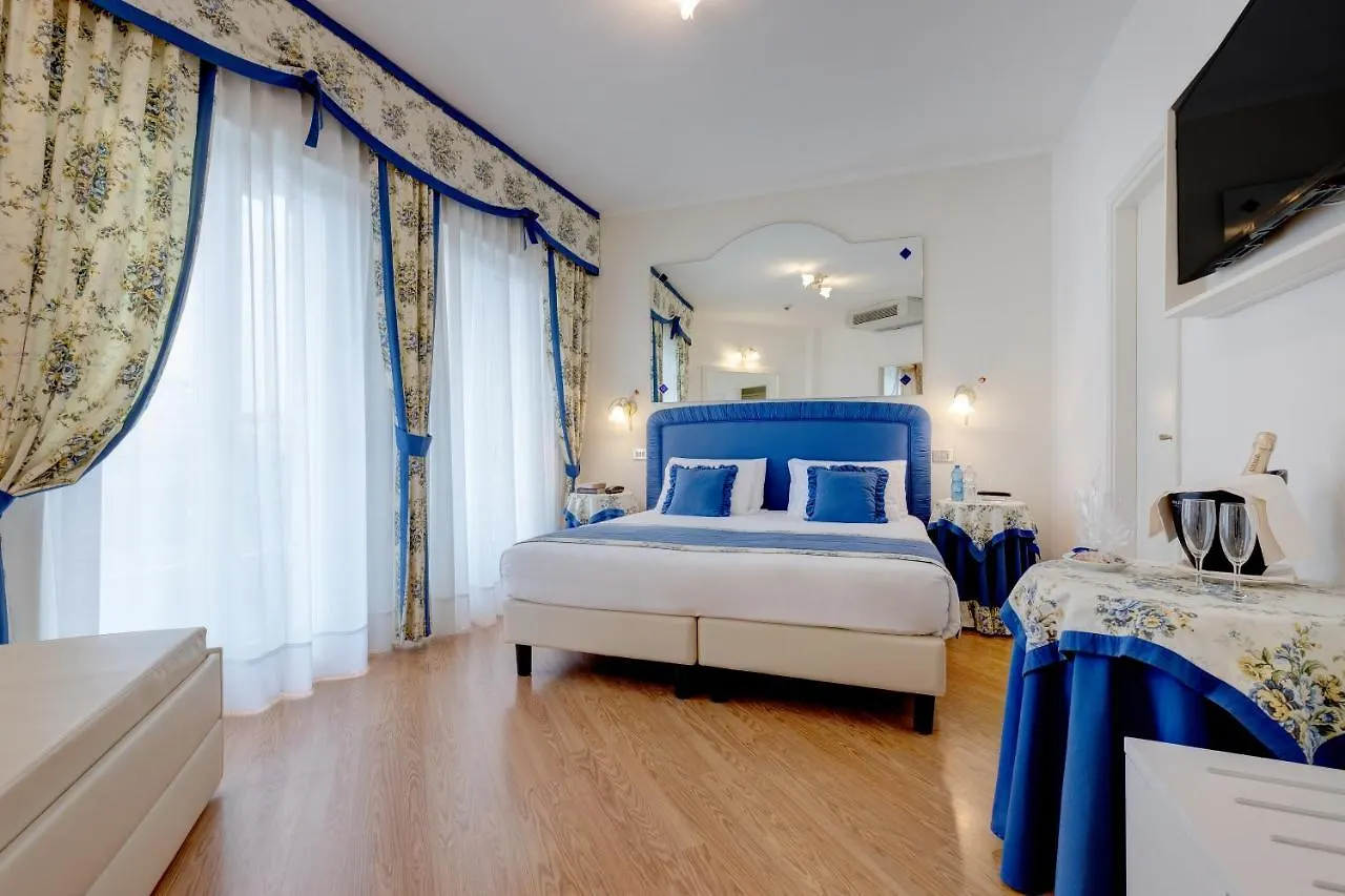 Hotel Cavalieri Palace & Suites Lido di Jesolo 4*,  Italy